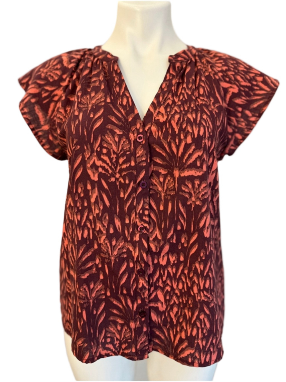 Evereve Calista Burgundy and Coral Button-Front Flutter Sleeve Top